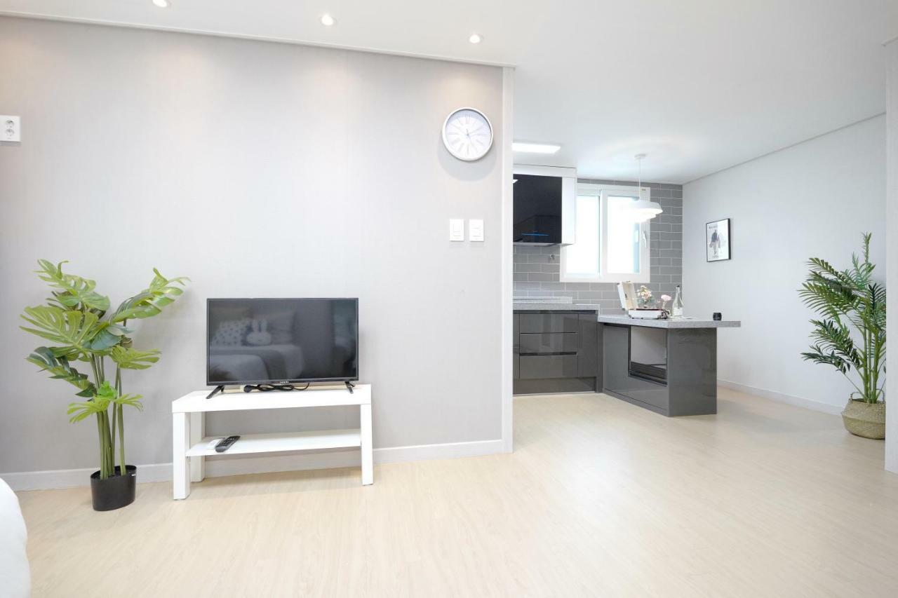 H House Yeonnam Apartment Seoul Exterior photo